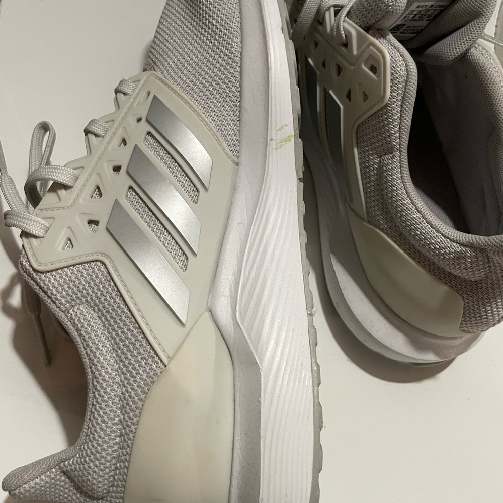 Adidas - Picture 3 of 6